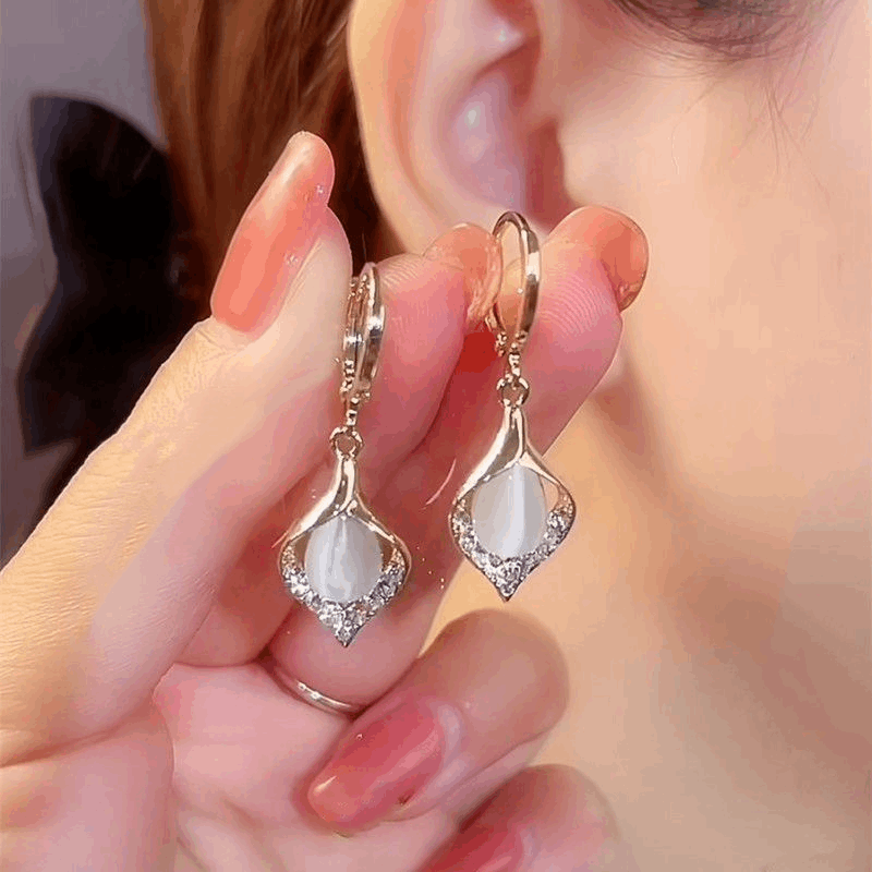 Luxury Gold Lightweight Teardrop Diamond with Opal Stone Fashion Korean Earring