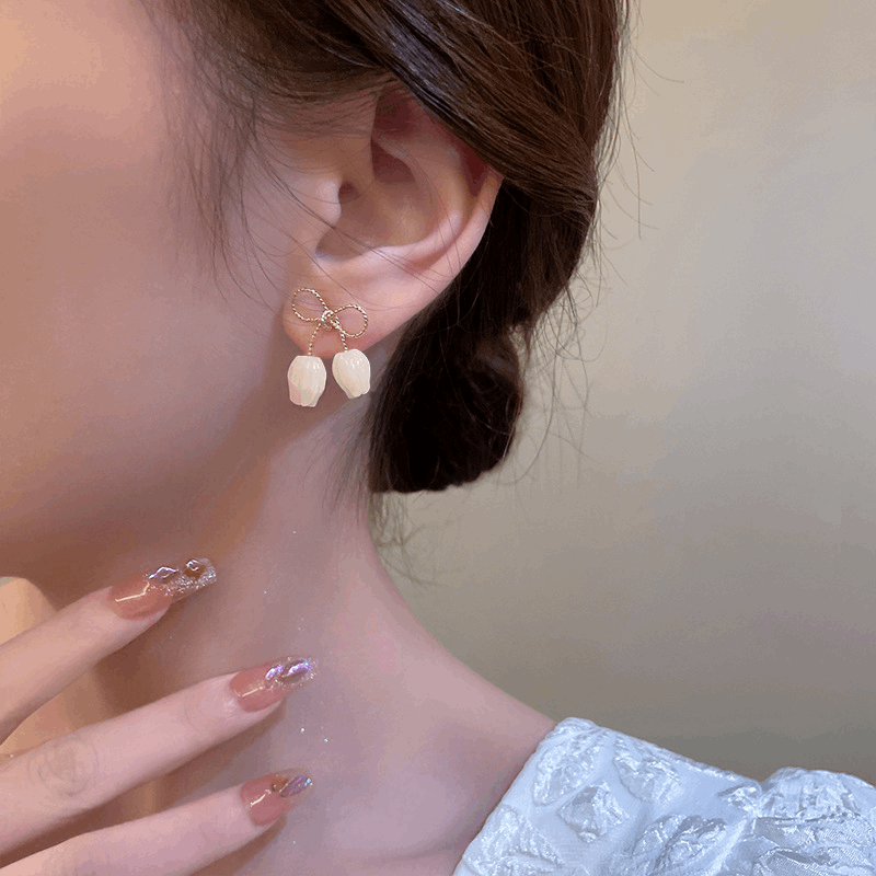 Retro Luxury White Tulip Flower Bowknot Fashion Latest Korean Earring