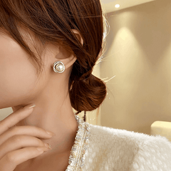 Retro White Pearl Earrings with Diamond Inlaid Mesh Spiral Pearl Stud Korean Earrings