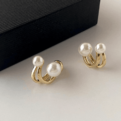 Simple Retro Light Metal Pearl Golden Stud Korean Earrings for Girls