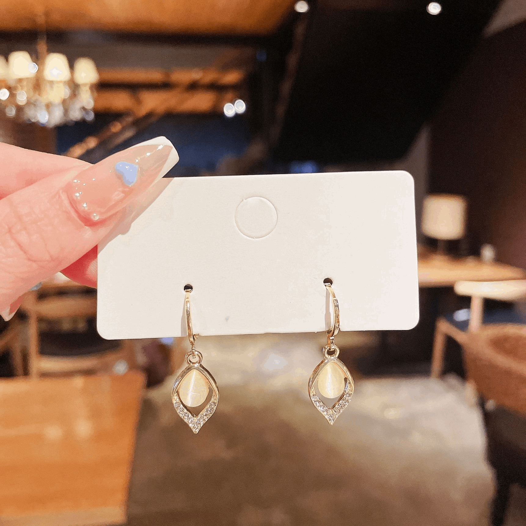 Luxury Gold Lightweight Teardrop Diamond with Opal Stone Fashion Korean Earring