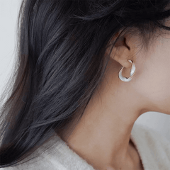 French Circle White Irregular Twisted Round Enamel Style Korean Fashion Earring