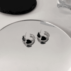 Korean Style Black Enamel Twin Heart with Silver Plating Stud Ear Clip Korean Earrings