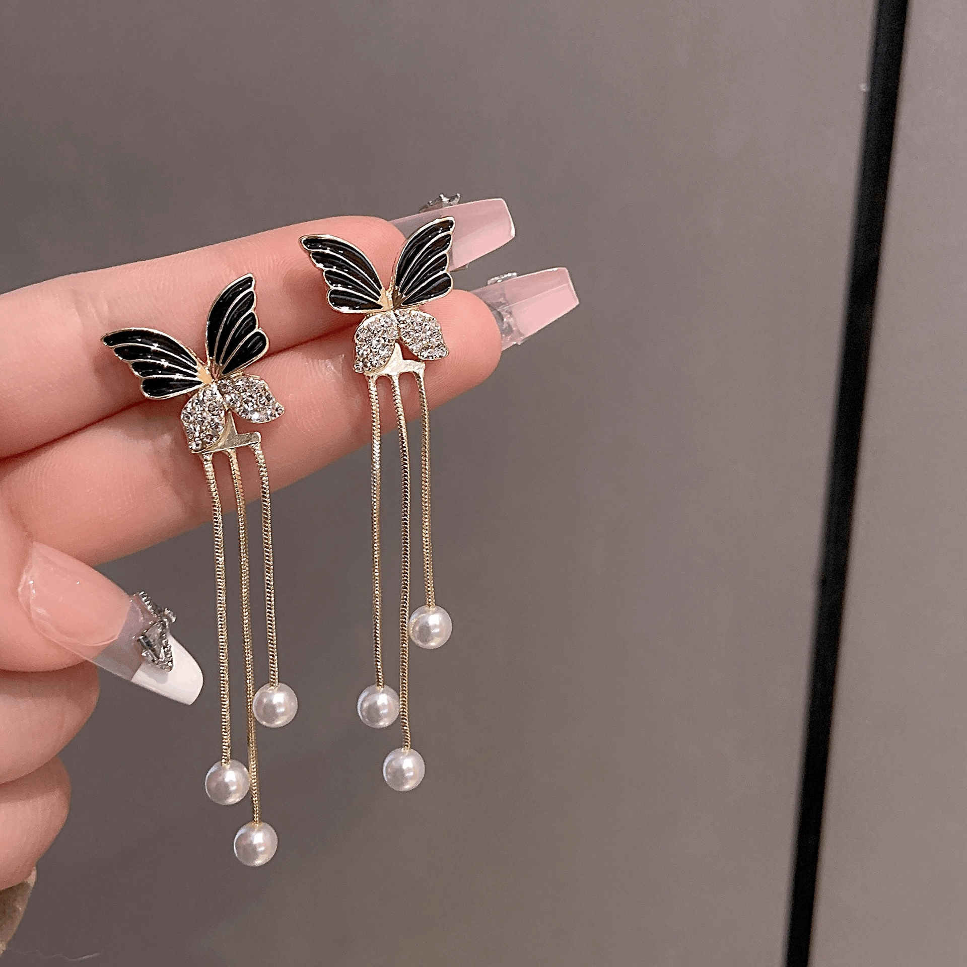 Black Butterfly Tassel Earrings Fashionable Long Chain With Pearl Studded Earrings with Creative Front and Back Korean Earrings