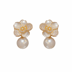 Luxury White Flower Earrings Fashionable Oil Drop Pearl Stud Korean Earrings