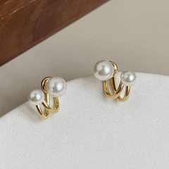 Simple Retro Light Metal Pearl Golden Stud Korean Earrings for Girls