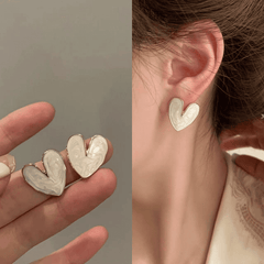 French White Color Heart Shaped Light Luxury Love Stud Korean Earrings