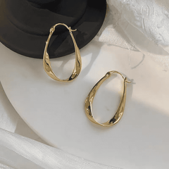 Classical Lightweight Twisted Oval Shaped Golden Korean Style Hoop Earrings for Girls