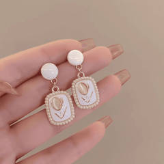 Luxury Opal White Tulip Trendy Fashion Earrings for Female Light weight Party drop Korean earrings