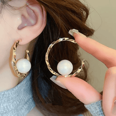 Fashion Big C-shaped Large Twisted Golden Hoop with Big Pearl Stud Korean Earrings