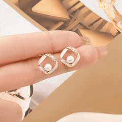 Simple Imitation Pearl Stud Earrings for Women with Rhinestone Light Luxury Shiny Korean Earring