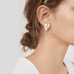 Vintage White Enamel Shiny Love Heart-shaped Stud Korean Earrings for Girls