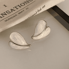 Vintage White Enamel Shiny Love Heart-shaped Stud Korean Earrings for Girls