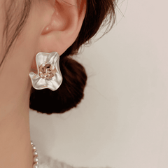 Vintage Irregular Silver Flower Petal Design Stud Korean Earrings for Girls