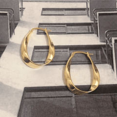 Classical Lightweight Twisted Oval Shaped Golden Korean Style Hoop Earrings for Girls