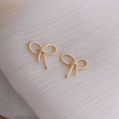 Trendy Gold Tone Rope Knot Shaped Ribbon Bow Twisted Stud Korean Earring for Girl