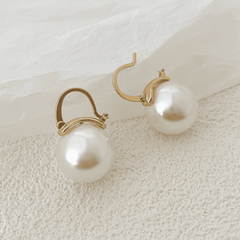 Luxury Simple Small Gold White Pearl Hoop Korean Earrings for Women