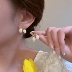 Retro Luxury White Tulip Flower Bowknot Fashion Latest Korean Earring