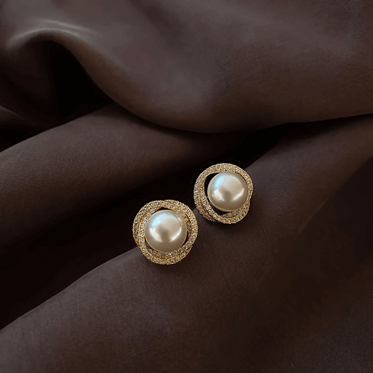 Retro White Pearl Earrings with Diamond Inlaid Mesh Spiral Pearl Stud Korean Earrings
