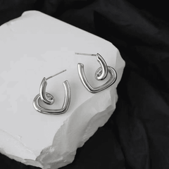 Silver Twisted Heart-shaped Personalized Love Stud Korean Earring