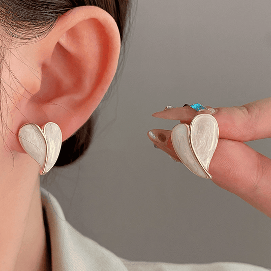 Vintage White Enamel Shiny Love Heart-shaped Stud Korean Earrings for Girls