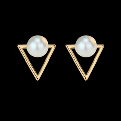 Latest Triangle Pearl Alloy Simple Gold Plated Stud Korean Earrings for Women