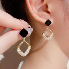 Square Stud Earrings Black Enamel Gold Plated Hollow Pendant with Rhiestone Fashion Korean earring