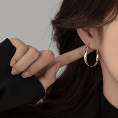 Classical Lightweight Twisted Oval Shaped Silver Korean Style Hoop Earrings for Girls