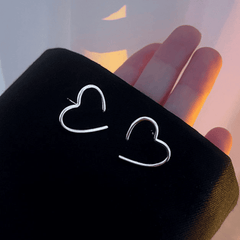 Simple Silver Metallic Love Heart Stud Korean Fashion Earrings for Girls