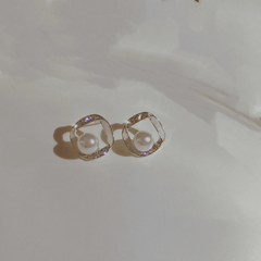 Simple Imitation Pearl Stud Earrings for Women with Rhinestone Light Luxury Shiny Korean Earring