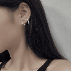 Simple Silver Metallic Love Heart Stud Korean Fashion Earrings for Girls